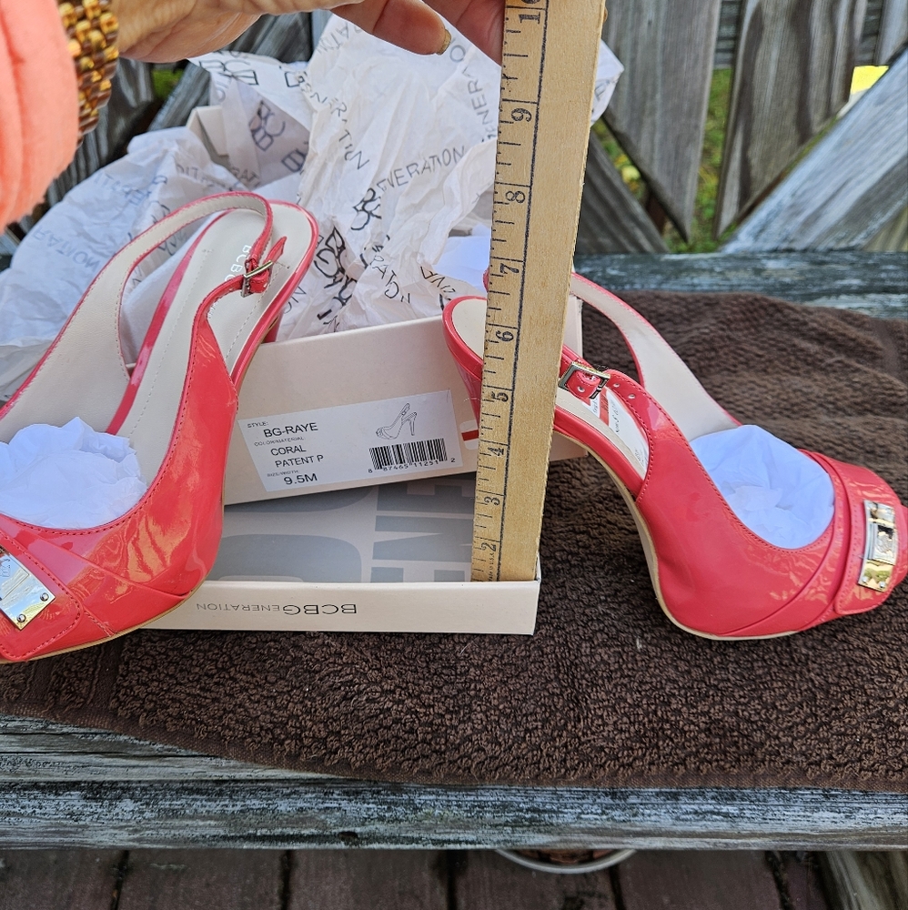 BCBG Brand new heels